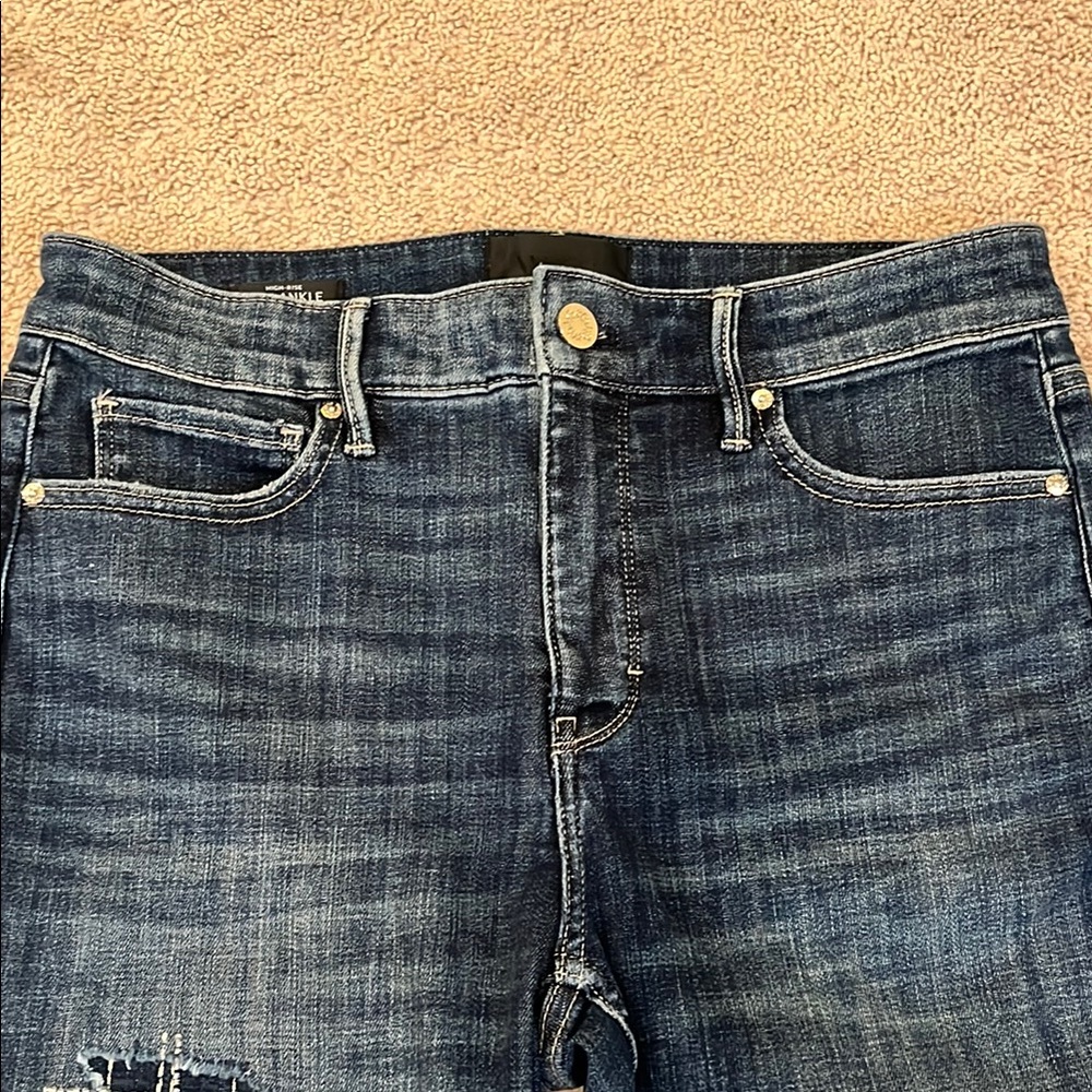 White House Black Market distressed slim ankle jeans - Picture 5 of 8